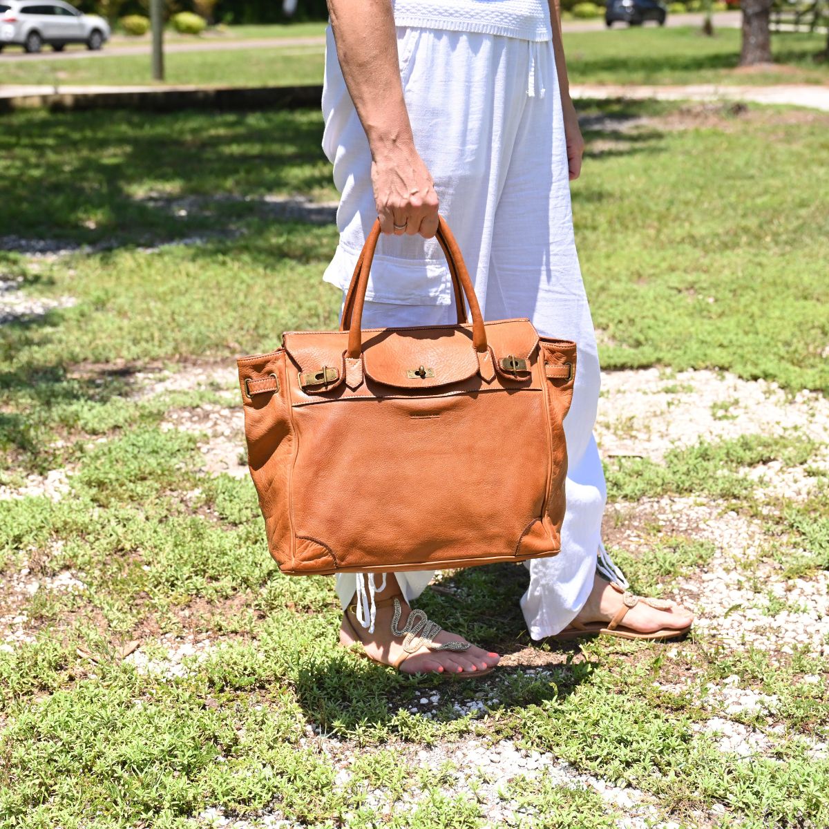 Firenze Soft Leather Handbag - Image 4