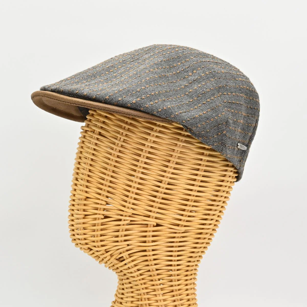 Lozo Flat Cap - Image 5