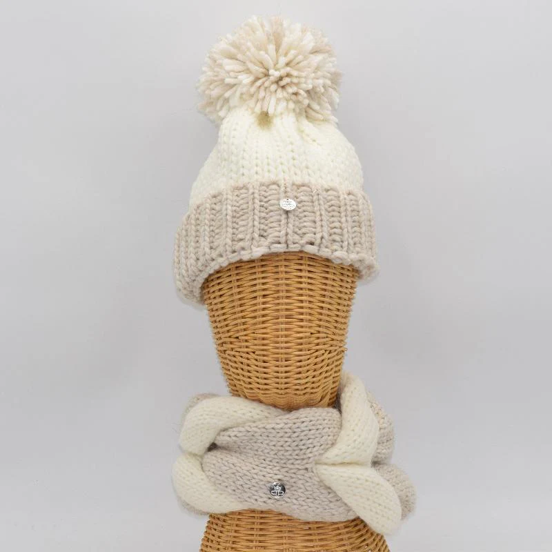 Two Tone Cozy Set - Image 4