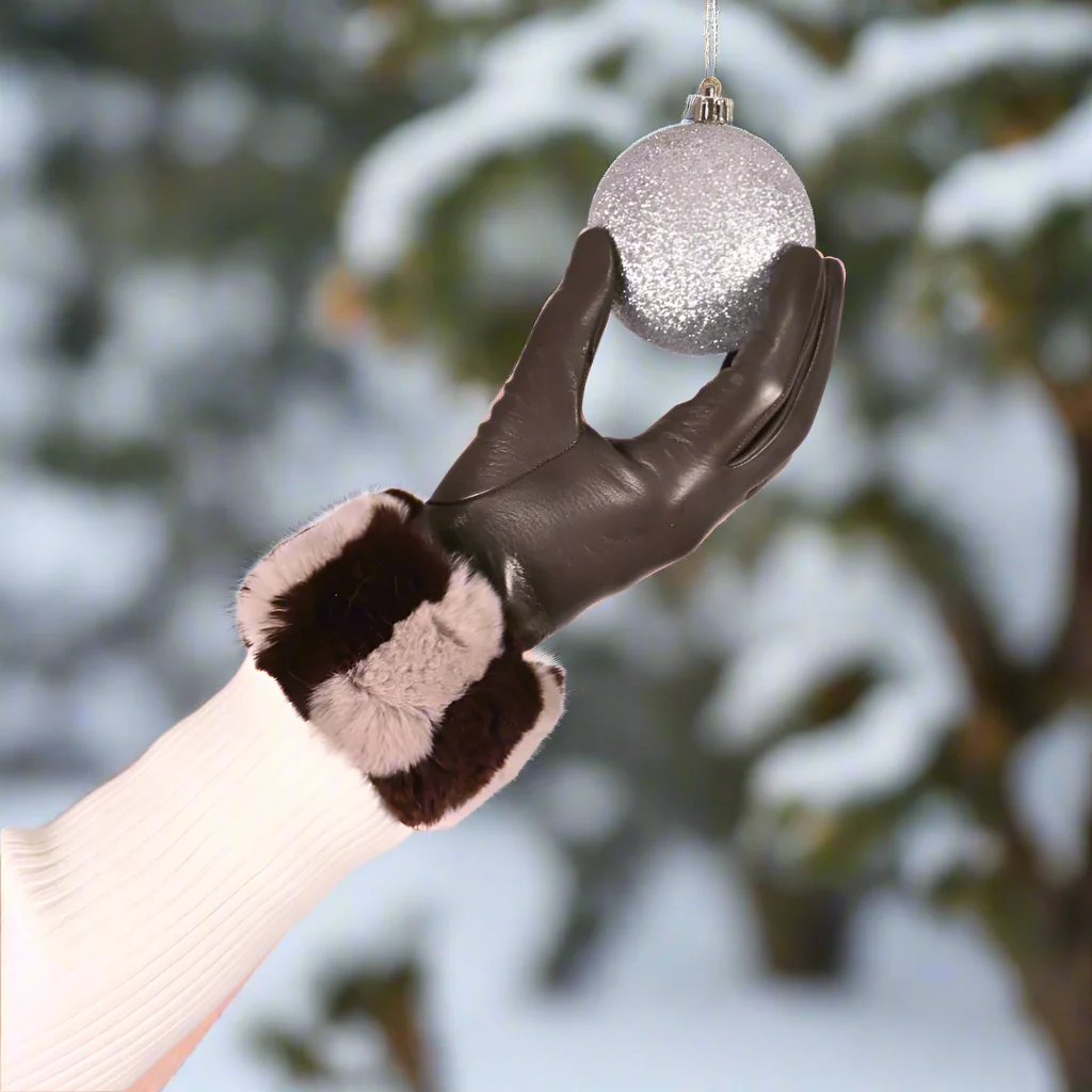 Women's Chinchilla Cuff Lambskin Gloves - Image 4